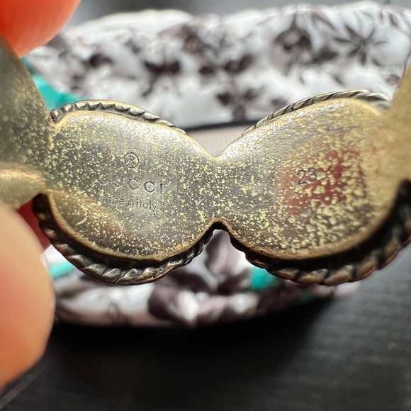 Gucci - Green Crystal/GG Logo Emblem Ring with a Missing Stone - 10.25 - Picture 4 of 8